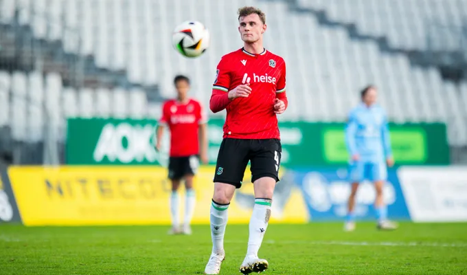 Kickers verpflichtet Felix Göttlicher