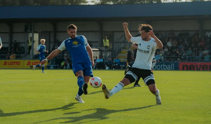 1:3 gegen Phönix Lübeck - Kickers verteilt „Gastgeschenke“