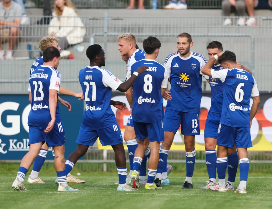 „Brutal erleichtert“: Kickers feiert ersten Auswärtssieg