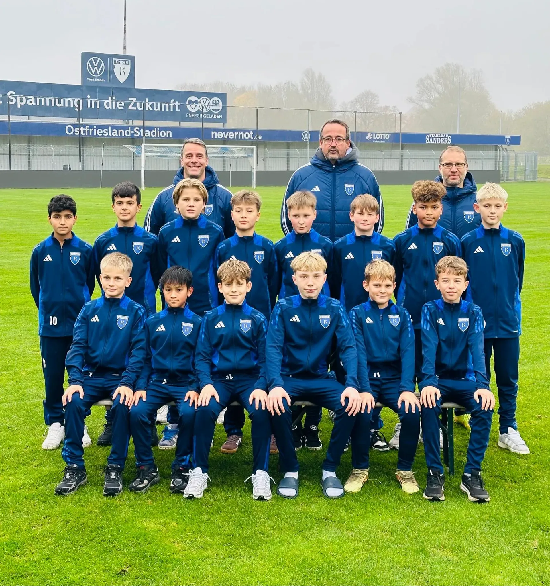 Mannschaftsfoto JLZ BSV Kickers Emden U13