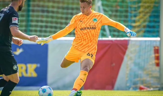 Kickers verpflichtet Torhüter Moritz Schulze