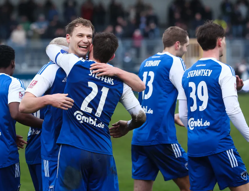 Joker Schiller trifft doppelt: Kickers feiert 4:2-Heimsieg