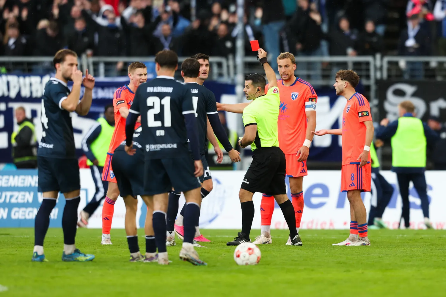 0:4 - Kickers verliert Derby, Mahncke und Herbst