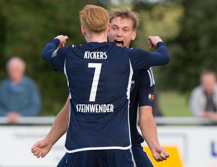 Schiller und Steinwender schießen Kickers ins Achtelfinale
