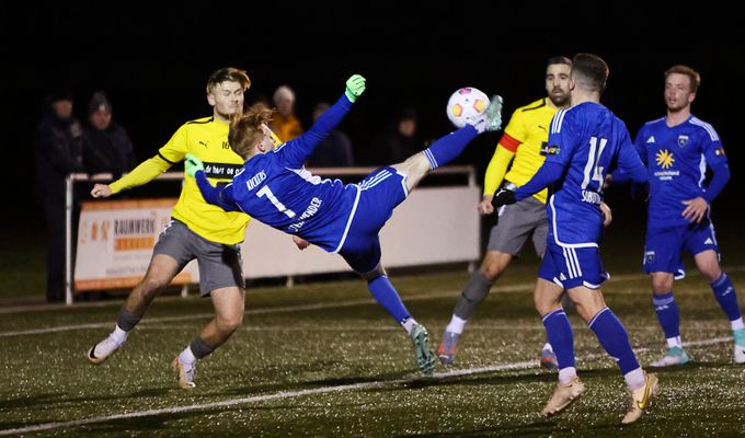 6:1 gegen Wilhelmshaven - Sorgen um Siderkiewicz