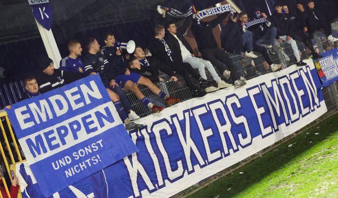 Kickers feiert 2:1-Derbysieg vor Rekordkulisse